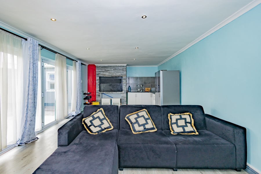 5 Bedroom Property for Sale in Vasco Estate Western Cape